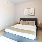 F1 Dreamstay 1Bhk Gym Pool