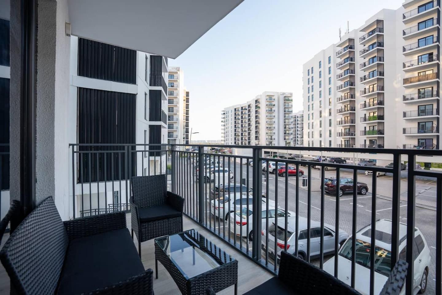 F1 Dreamstay 1bhk Gym Pool * Abu Dhabi